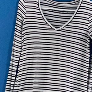 Aeropostale black and white striped v-neck top